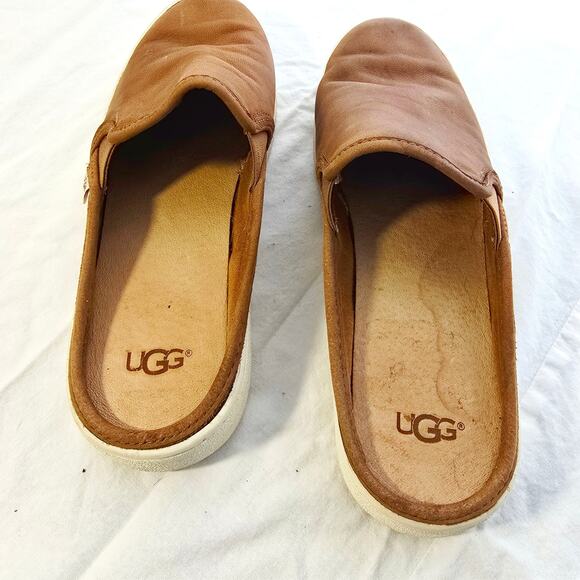 UGG Gene Nubuck Slip on Brown Sneakers Slide Leather Size 7.5 - Picture 2 of 9